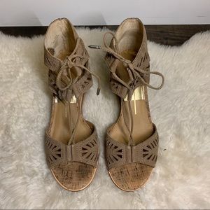 Dolce Vita Linsey Sandal in Almond Suede
